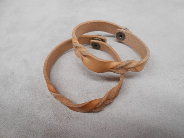 Twisted Leather Bracelet [SL-1025]